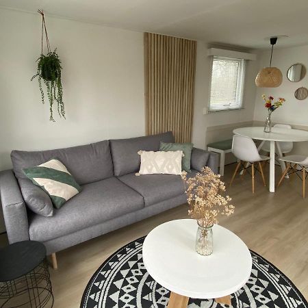 Chalet Heische Tip In Zeeland, Noord-Brabant Voor Max 3 Volwassenen En 2 Kinderen Exterior foto