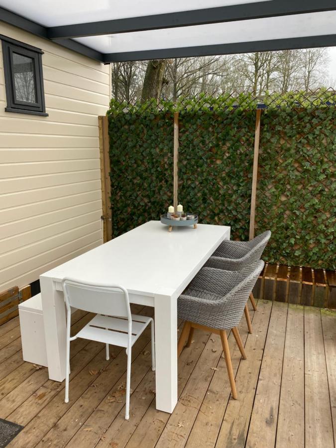 Chalet Heische Tip In Zeeland, Noord-Brabant Voor Max 3 Volwassenen En 2 Kinderen Exterior foto