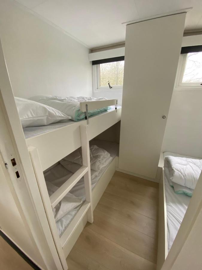 Chalet Heische Tip In Zeeland, Noord-Brabant Voor Max 3 Volwassenen En 2 Kinderen Exterior foto